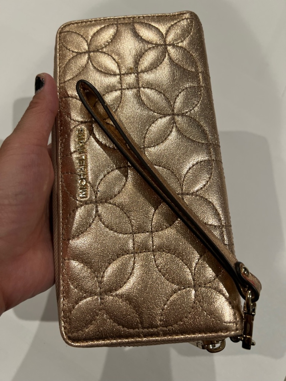 Michael Kors Metallic Quilted Wristlet Wallet - Rose Gold